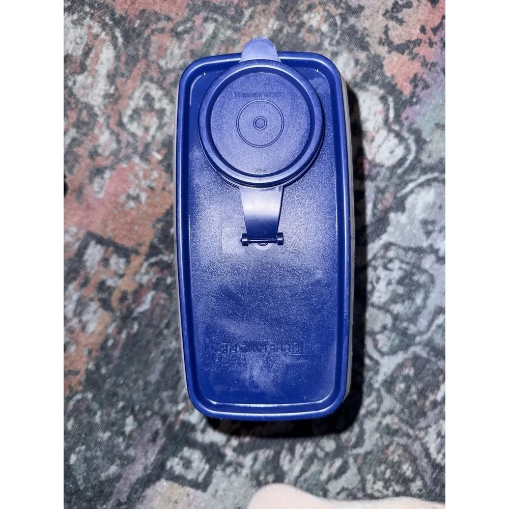 TUPPERWARE Cereal Pour N Store Storage Container - Bold N Blue Seal 469-9 470-14
